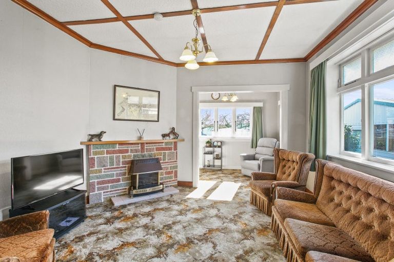Photo of property in 2 Tupoki Street, Glen Avon, New Plymouth, 4312