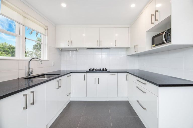 Photo of property in 308 Great North Road, Henderson, Auckland, 0612