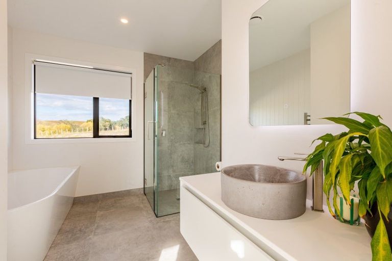 Photo of property in 1 Braehead Road, Otane, 4277