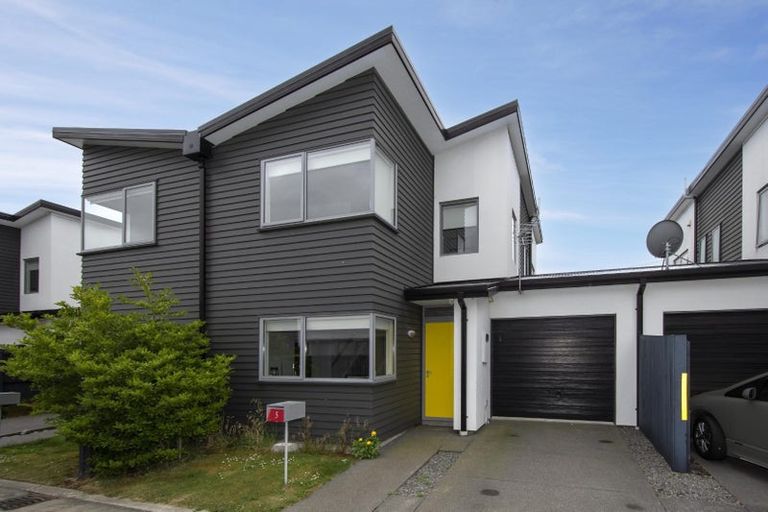 Photo of property in 5 Longueval Lane, Broomfield, Christchurch, 8042