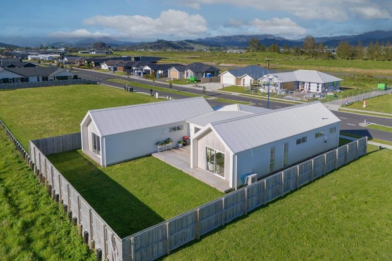 Photo of property in 162 Kupe Drive, Whitianga, 3510