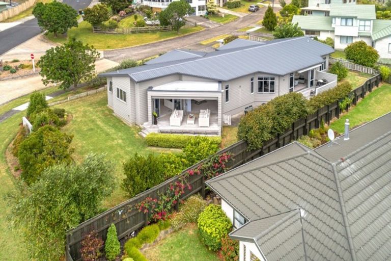Photo of property in 100 Pacific View Drive, Whangamata, 3620