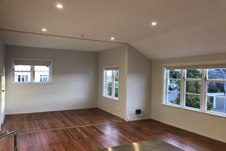 Photo of property in 13 Cavendish Square, Strathmore Park, Wellington, 6022