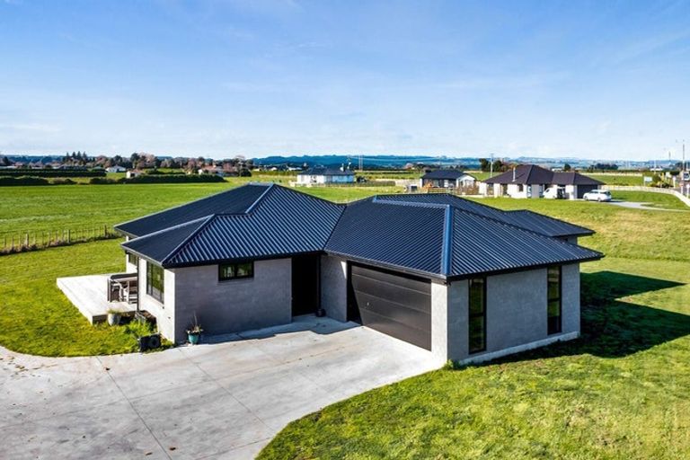 Photo of property in 261 Ohangai Road, Hawera, 4673