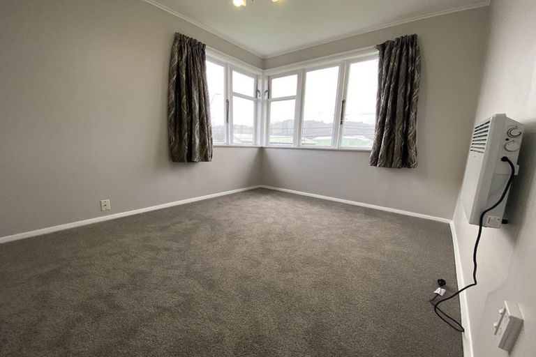 Photo of property in 1068 High Street, Avalon, Lower Hutt, 5011