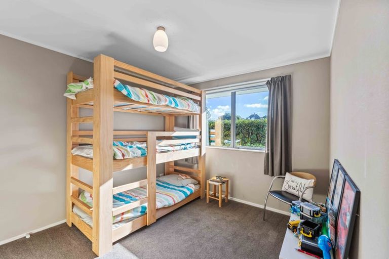 Photo of property in 7 Eruini Street, Waikanae Beach, Waikanae, 5036