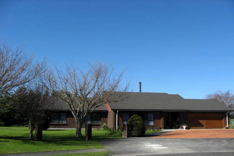 Photo of property in 5 Loasby Place, Greytown, 5712