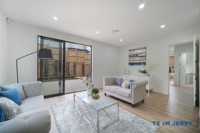 Photo of property in 8 Kakau Lane, Flat Bush, Auckland, 2019