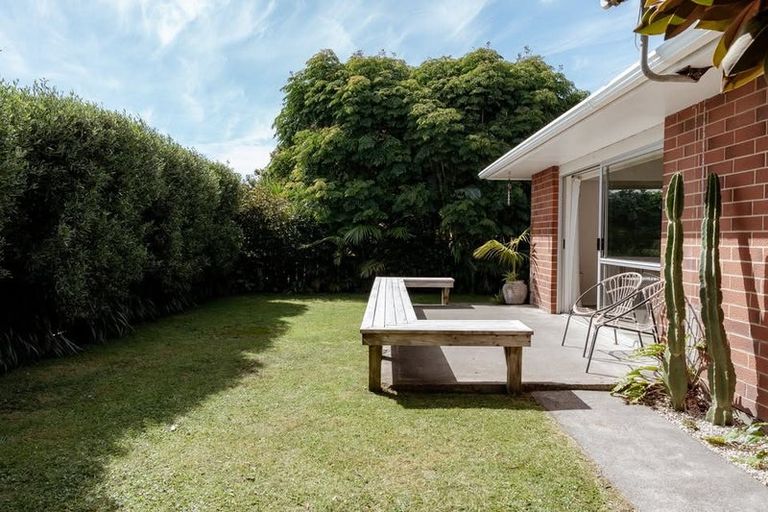 Photo of property in 3/237 Courtenay Street, Strandon, New Plymouth, 4312