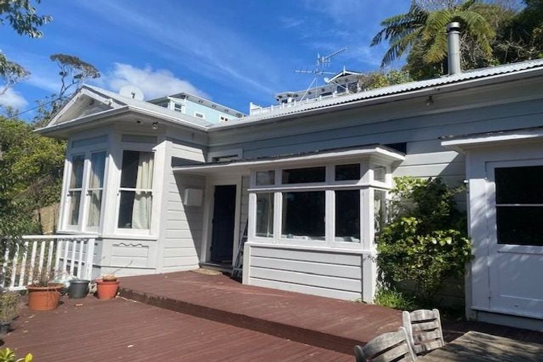 Photo of property in 19 Crieff Street, Northland, Wellington, 6012