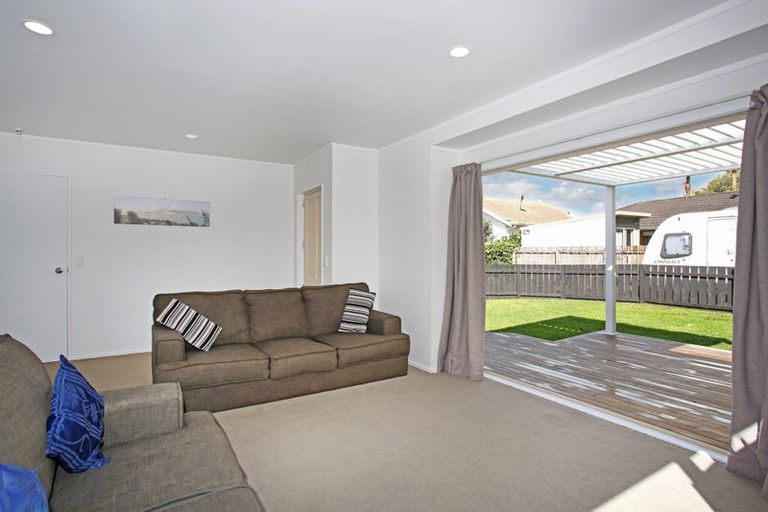 Photo of property in 50a Kitchener Road, Waiuku, 2123