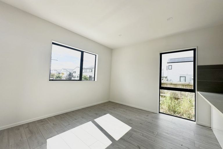 Photo of property in 49 Kairakau Street, Papakura, 2110