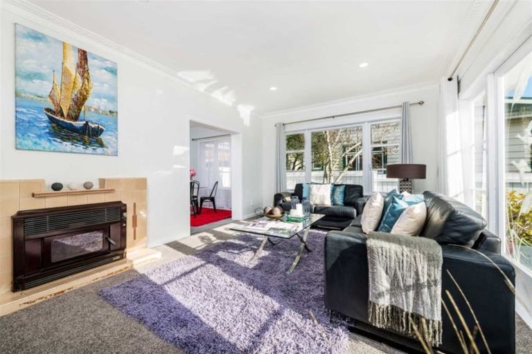 Photo of property in 1/20 Miro Street, New Lynn, Auckland, 0600
