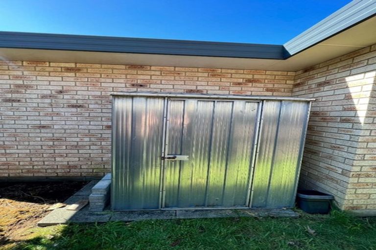 Photo of property in 8b Oakwood Place, Pukekohe, 2120