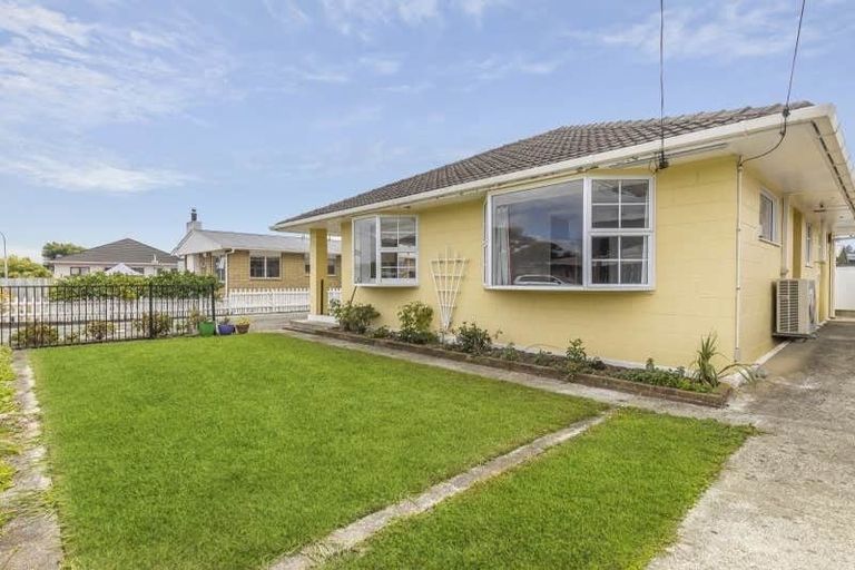 Photo of property in 1/3 Tainui Street, Stoke, Nelson, 7011