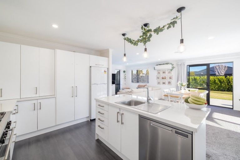 Photo of property in 15 Exeter Lane, Rolleston, 7614