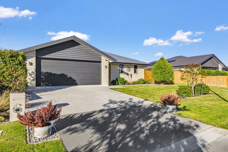 Photo of property in 6 Denton Street, Amberley, 7410