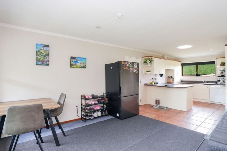 Photo of property in 73 Flora Road East, Makarewa, Invercargill, 9876