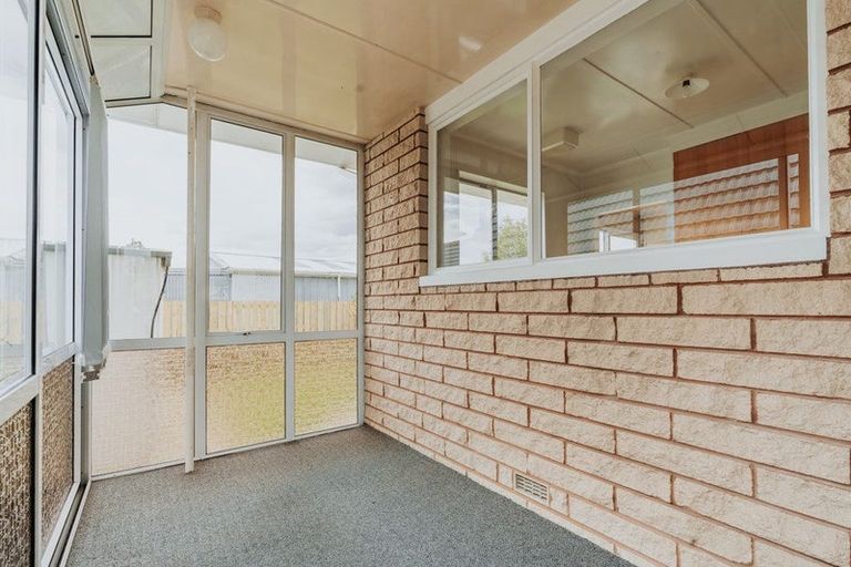 Photo of property in 12 Cowper Street, Milton, 9220