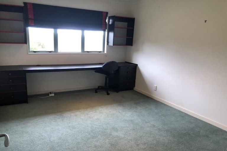 Photo of property in 1 Becker Way, Karori, Wellington, 6012