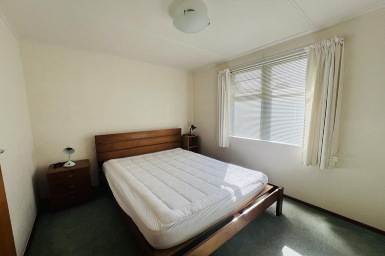 Photo of property in 6 Lewis Place, Highbury, Palmerston North, 4412