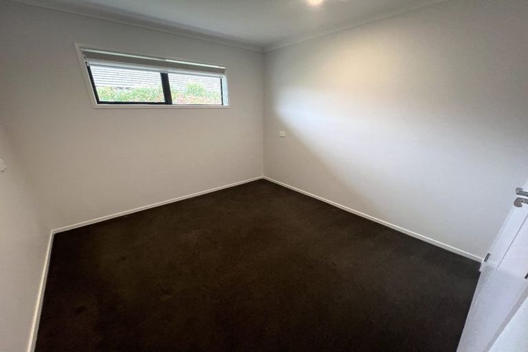 Photo of property in 4 Mooring Close, Whitby, Porirua, 5024