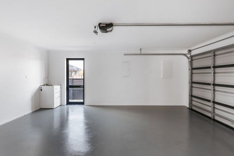 Photo of property in 27 Silver Fern Lane, Papamoa, 3118