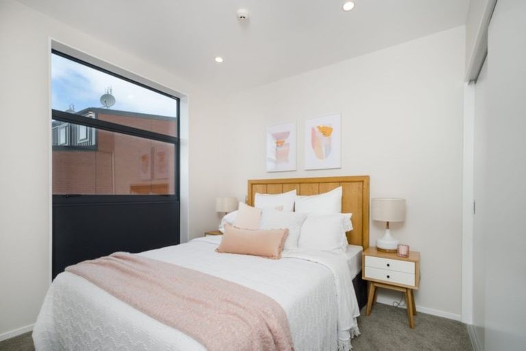 Photo of property in 301/2 Onekiritea Road, Hobsonville, Auckland, 0616