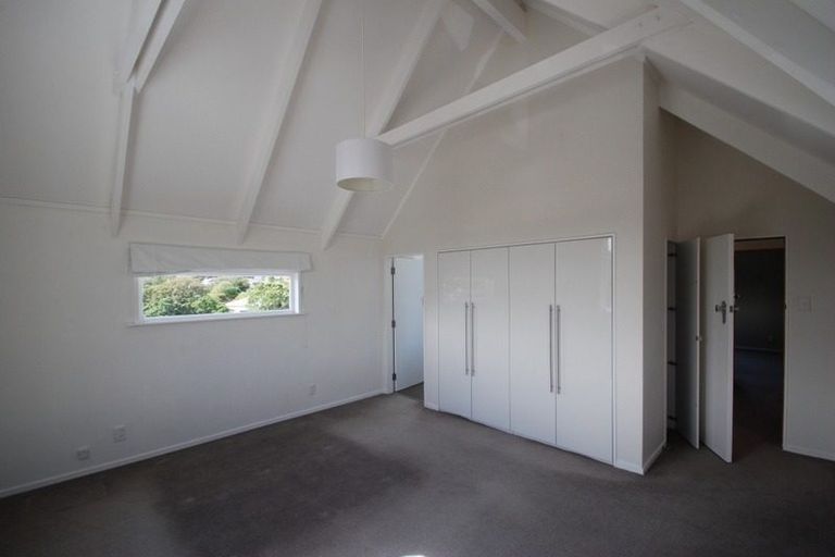 Photo of property in 41 Farm Road, Northland, Wellington, 6012