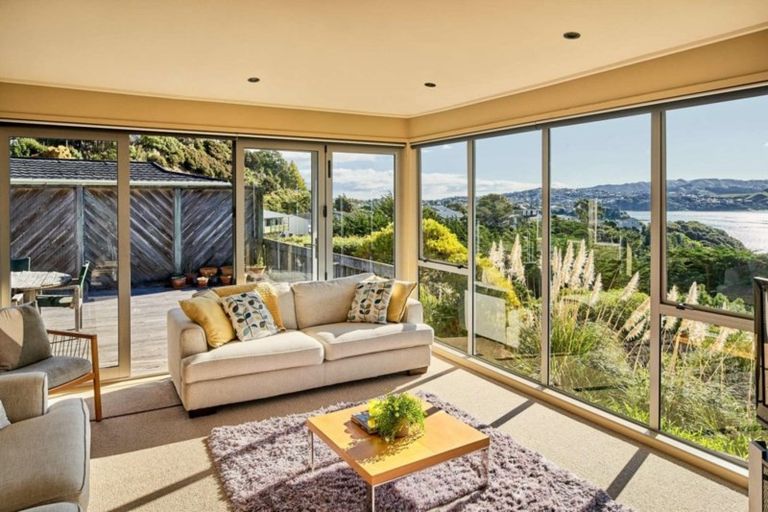 Photo of property in 3 Luff Place, Whitby, Porirua, 5024