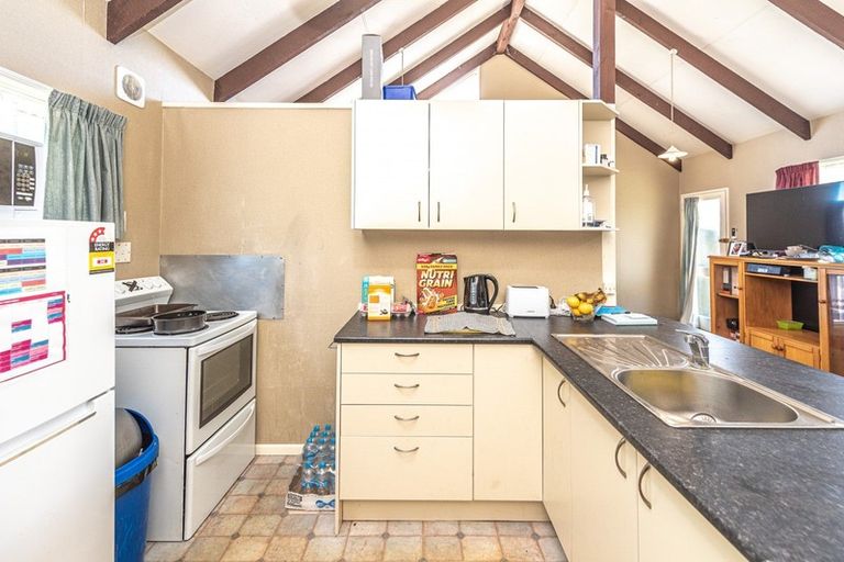 Photo of property in 21a Karewa Street, Castlecliff, Whanganui, 4501