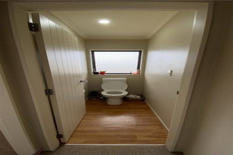 Photo of property in 65 Sunline Avenue, Massey, Auckland, 0614
