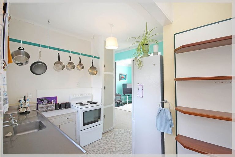 Photo of property in 26 Hall Place, Foxton Beach, Foxton, 4815