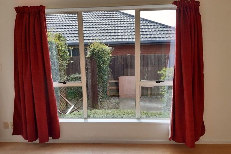 Photo of property in 27 Staveley Street, Avonhead, Christchurch, 8042