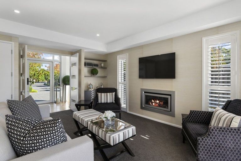 Photo of property in 128 Fendalton Road, Fendalton, Christchurch, 8052