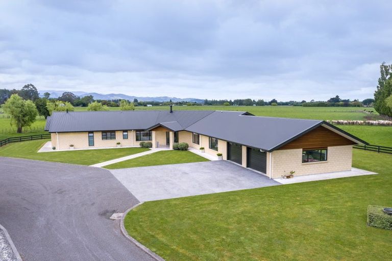 Photo of property in 2/53 Jellicoe Street, Greytown, 5712