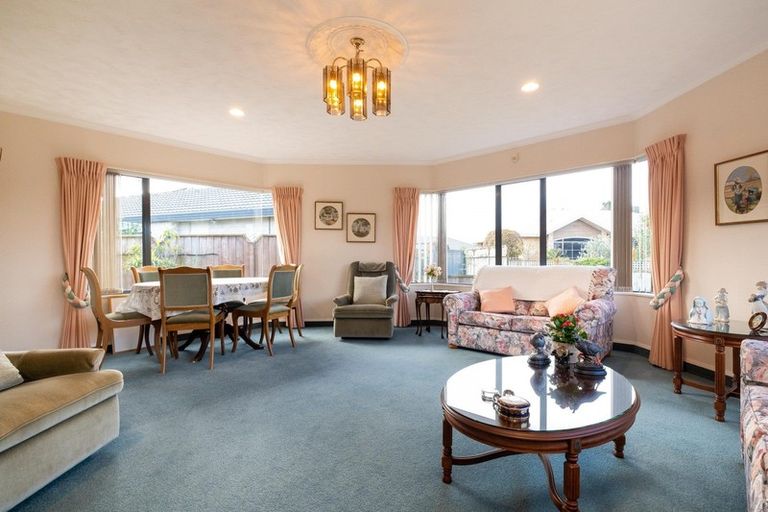 Photo of property in 14 Belgrave Place, Taradale, Napier, 4112