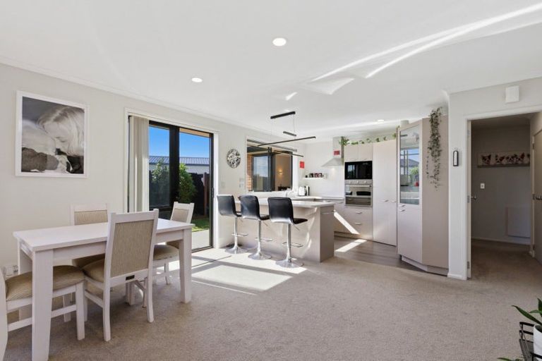 Photo of property in 38 Atlantic Close, Papamoa Beach, Papamoa, 3118