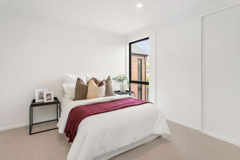 Photo of property in 2/50b Murray Place, Saint Albans, Christchurch, 8014