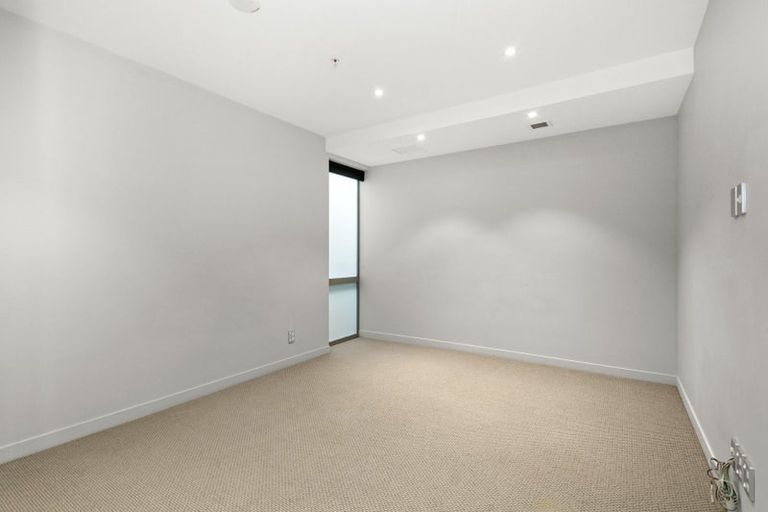 Photo of property in Mariner, 1/140b Oriental Parade, Oriental Bay, Wellington, 6011