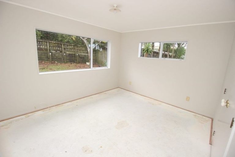 Photo of property in 130m Lakeside Drive, Orewa, 0931