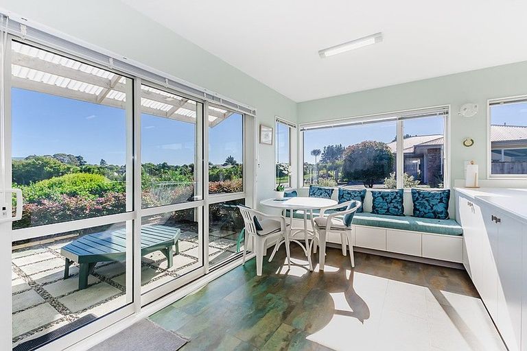 Photo of property in 27 Jade Lane, Paraparaumu, 5032