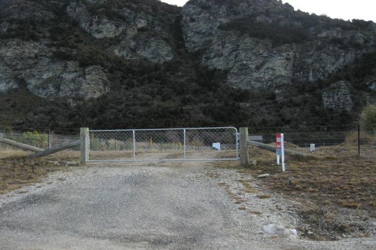 Photo of property in 22 Old Racecourse Road, Albert Town, Wanaka, 9305