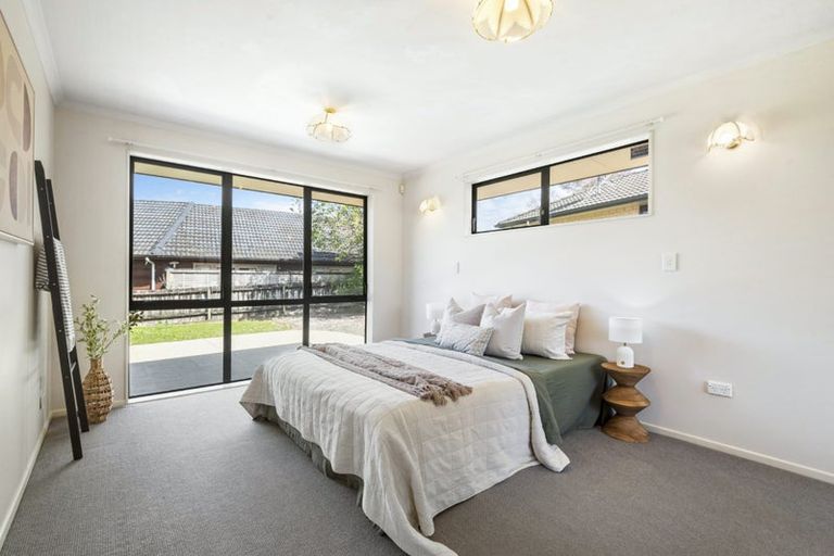 Photo of property in 29 Hugh Green Drive, Pinehill, Auckland, 0632