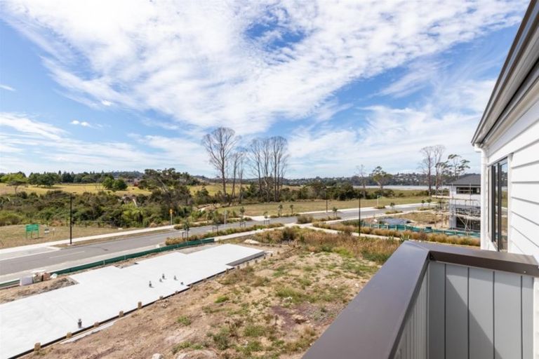 Photo of property in 18 Kano Way, Hobsonville, Auckland, 0616