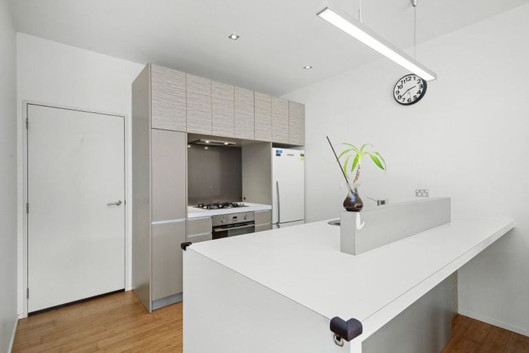 Photo of property in 73 Saddleback Grove, Karori, Wellington, 6012