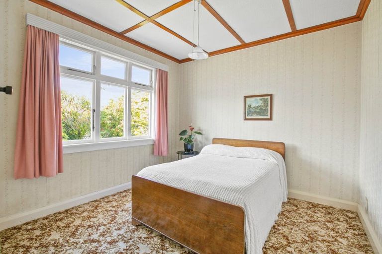 Photo of property in 2 Tupoki Street, Glen Avon, New Plymouth, 4312
