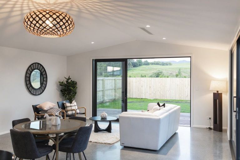 Photo of property in 3 Makakahi Street, Lytton West, 4071