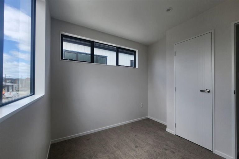 Photo of property in 17 John Gray Street, Papakura, 2110