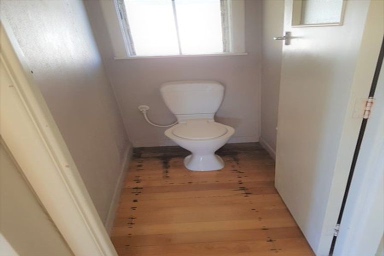 Photo of property in 22 Pine Ridge Terrace, Hauraki, Auckland, 0622